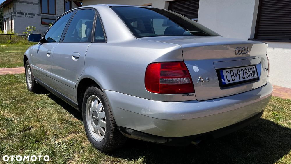 Audi A4 Limousine - 3
