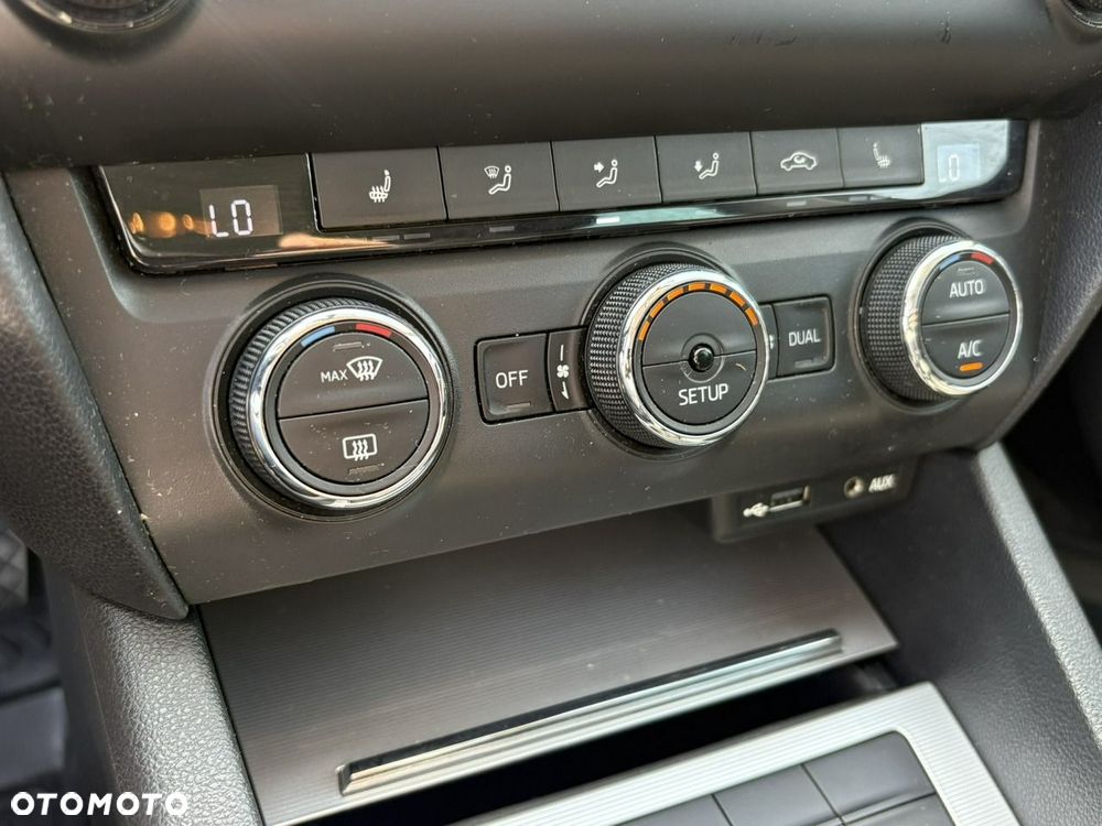 Skoda Octavia 1.4 TSI Ambition - 28