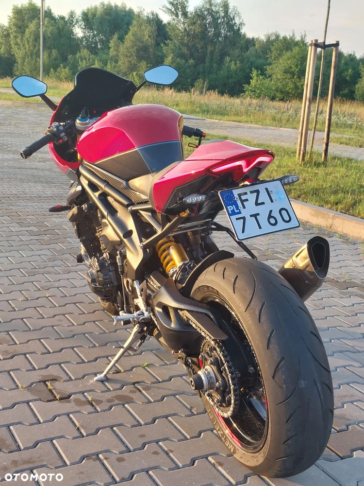 Triumph Speed Triple - 18
