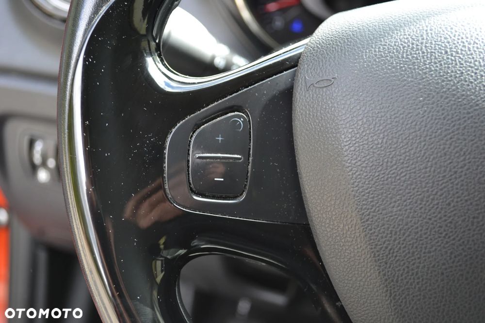 Renault Captur (ENERGY) TCe 90 BOSE EDITION - 32
