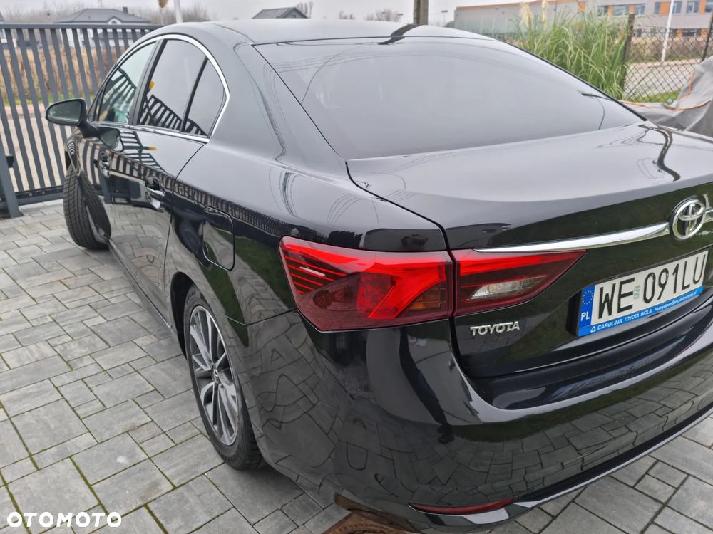 Toyota Avensis 1.8 Premium - 2