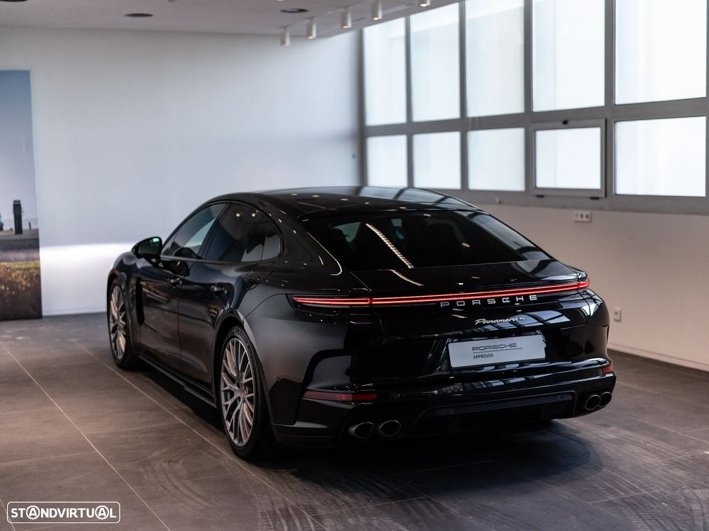 Porsche Panamera 4 E-Hybrid - 12