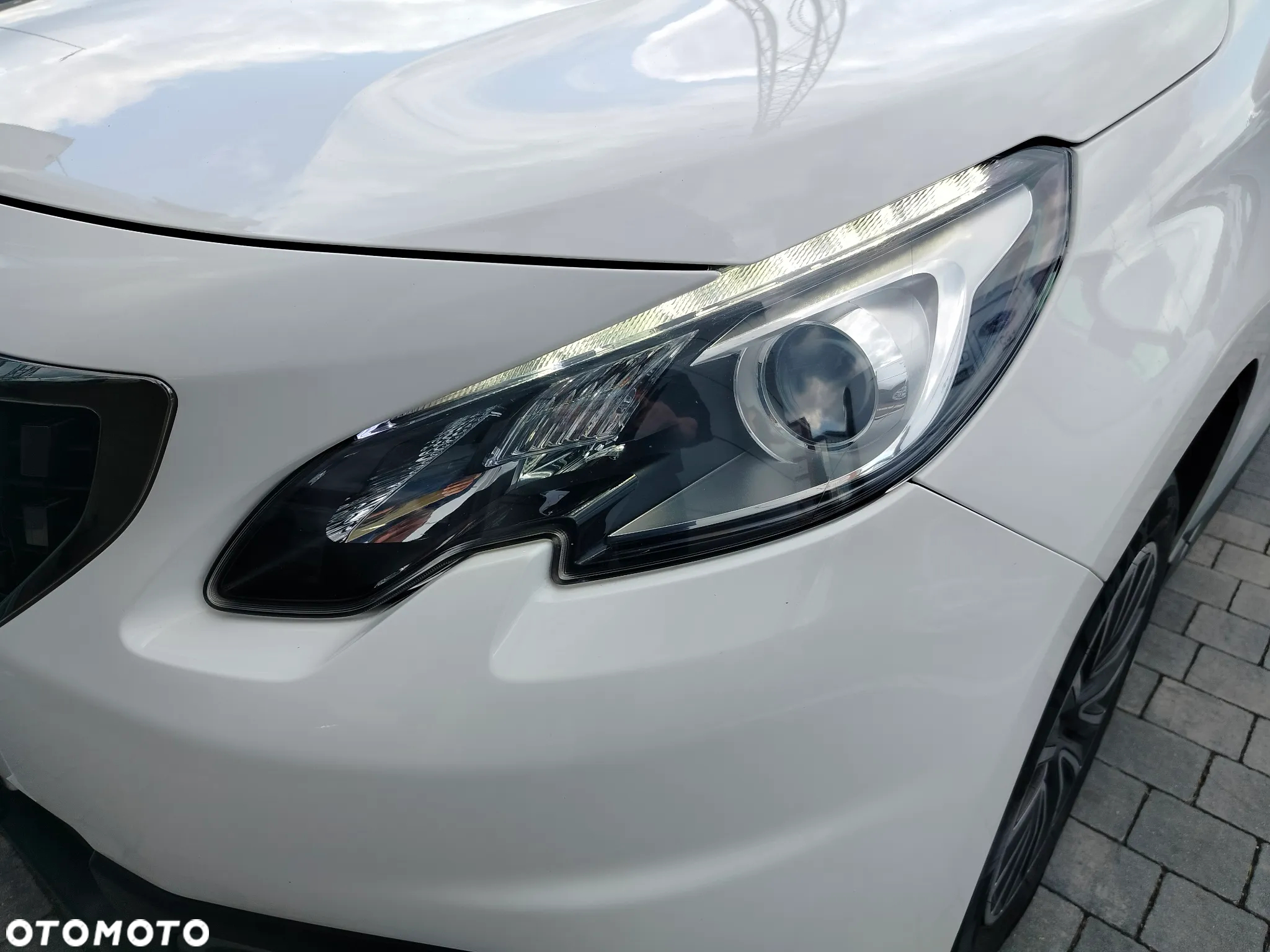 Peugeot 2008 1.2 Pure Tech Style S&S - 34