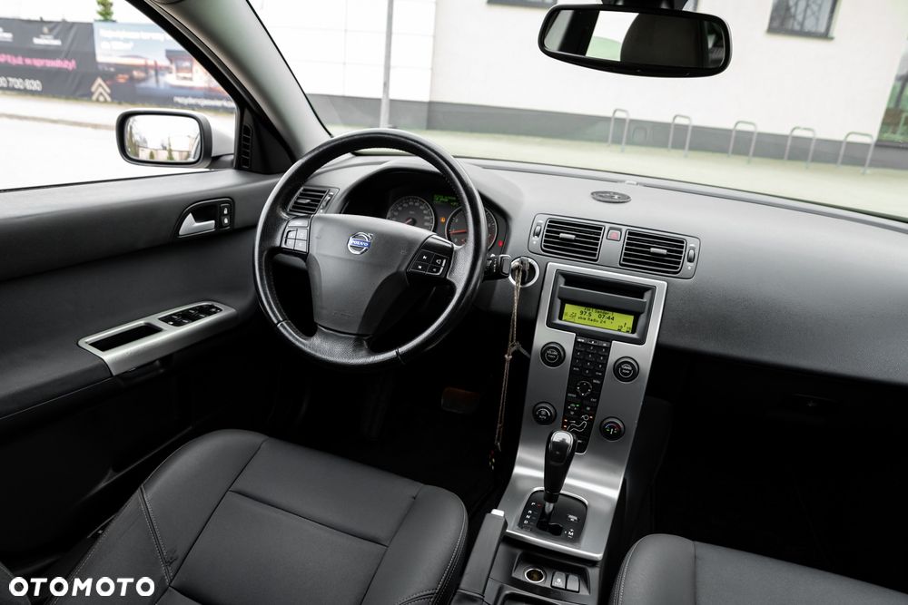Volvo S40 T5 Momentum - 27