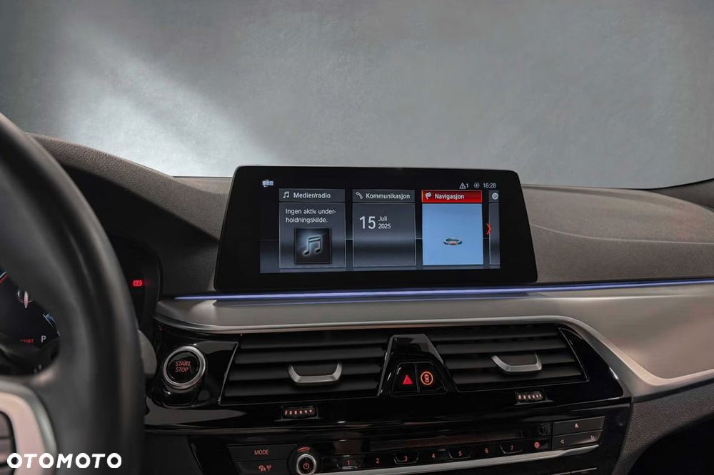 BMW Seria 5 530e M Sport Edition - 16