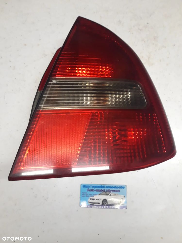 LAMPA PRAWY TYŁ  MITSUBISHI CARISMA II 1,9 DID  2002r   151086 - 1