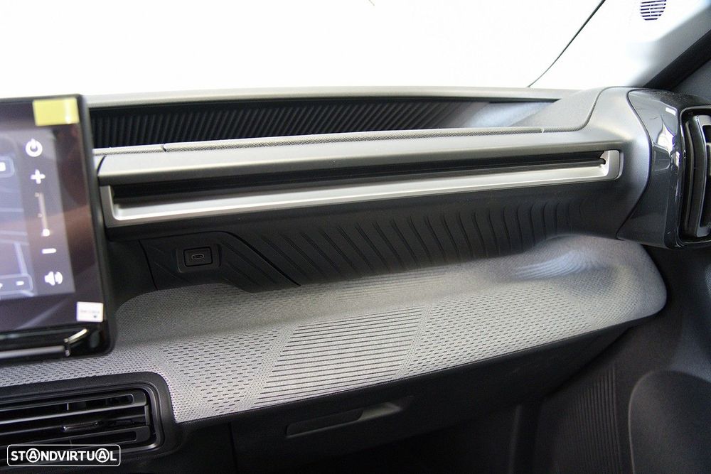 Citroën C3 Aircross 1.2 Hybrid Plus e-DSC6 - 34