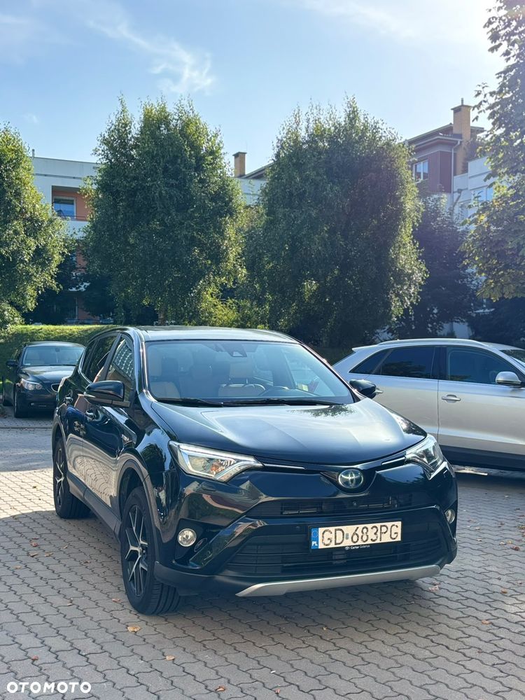 Toyota RAV4 - 1