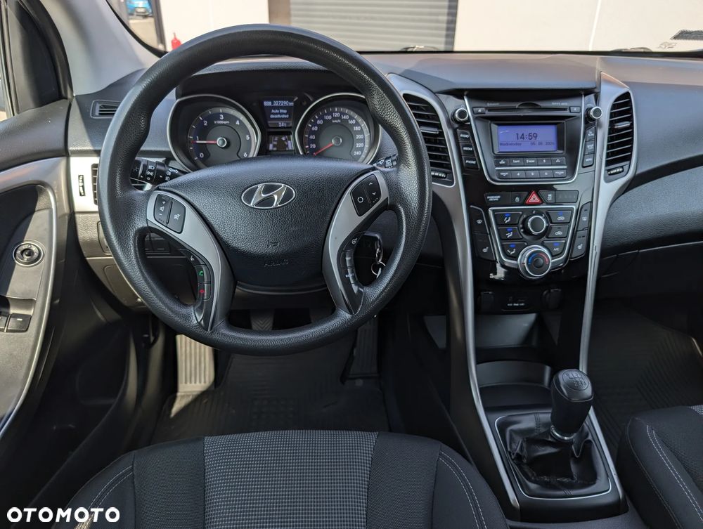 Hyundai i30 1.6 CRDi Comfort - 32
