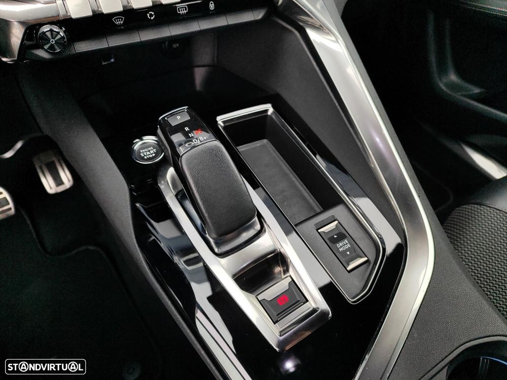 Peugeot 3008 1.6 Hybrid GT e-EAT8 - 18