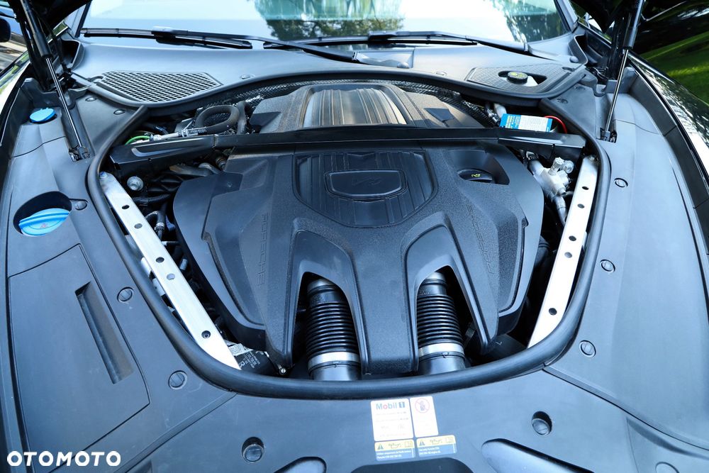 Porsche Panamera - 16