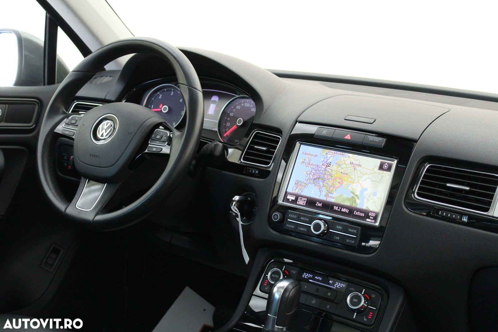 Volkswagen Touareg - 14