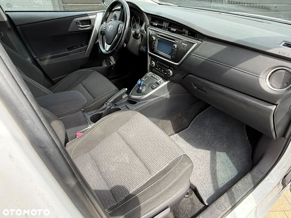 Toyota Auris 1.8 HSD Luna - 10