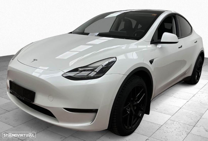 Tesla Model Y - 1