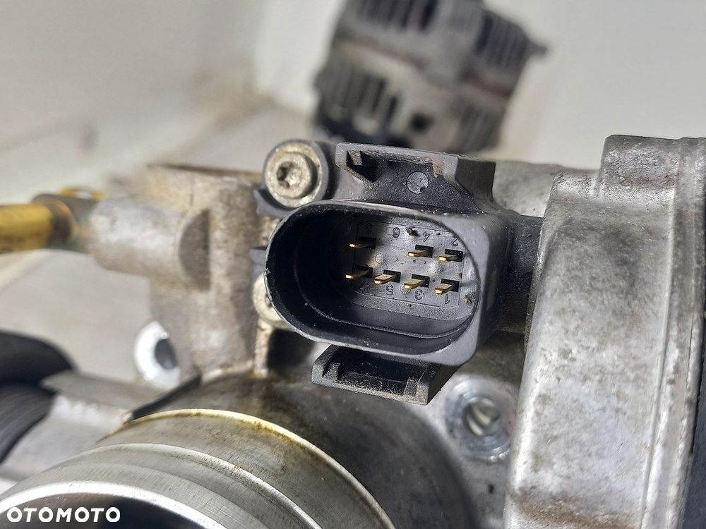 PRZEPUSTNICA VW GOLF IV 06A133064J  1.6 8V - 4