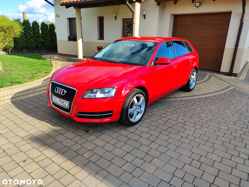 Audi A3 Sportback - 1