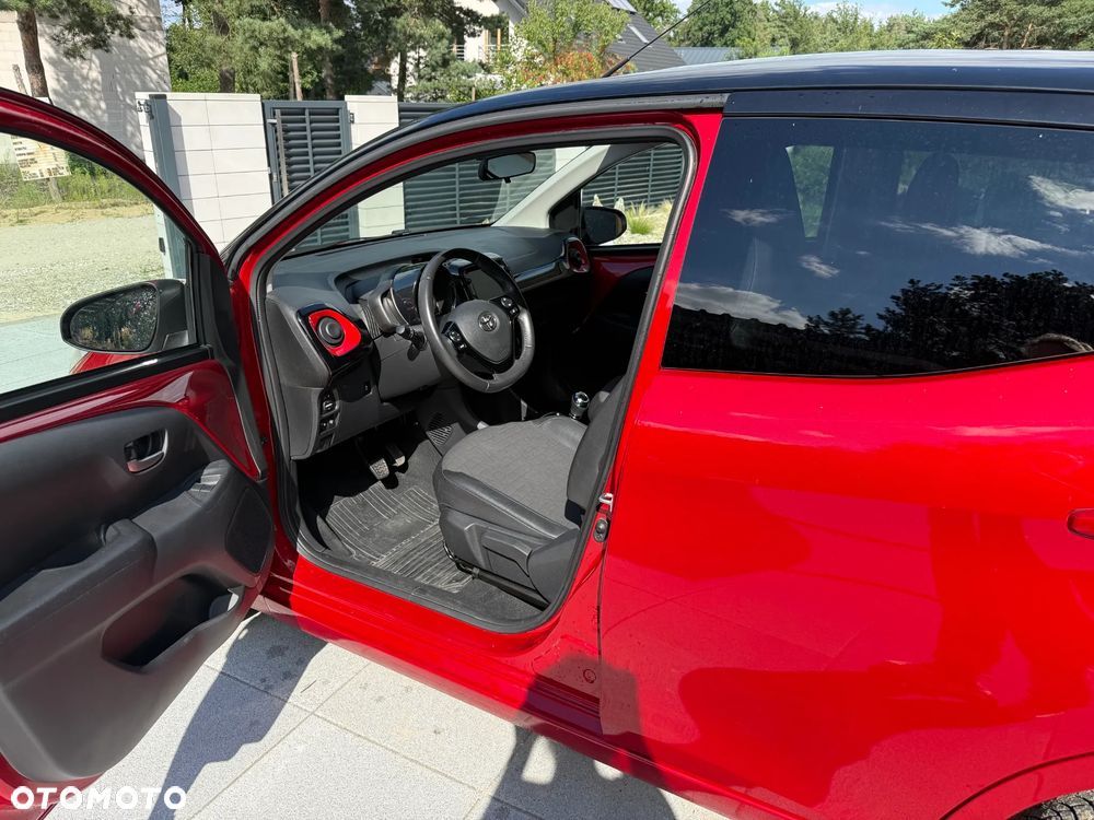 Toyota Aygo x.shift x-play connect - 6