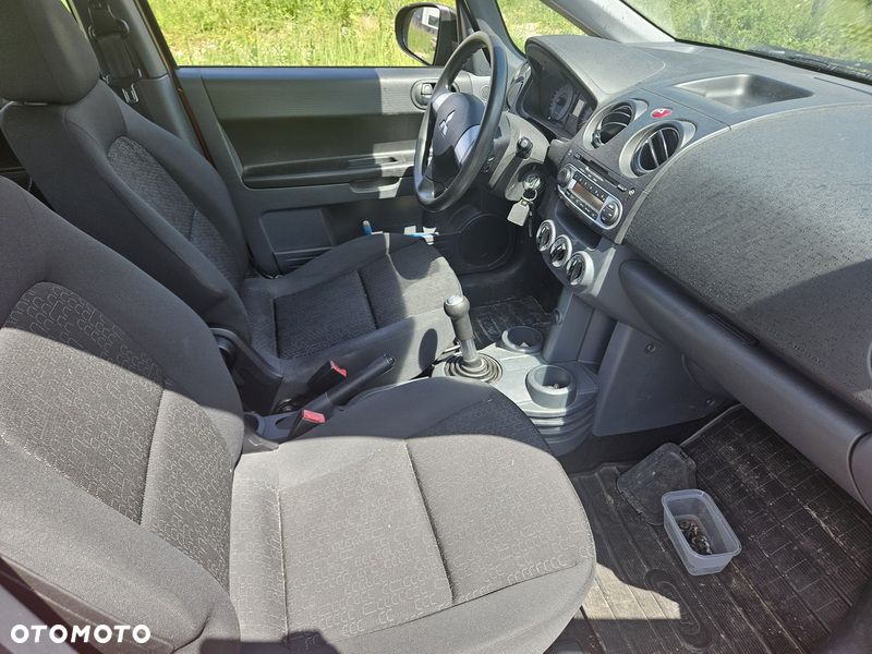 Mitsubishi Colt 1.1 Invite - 11