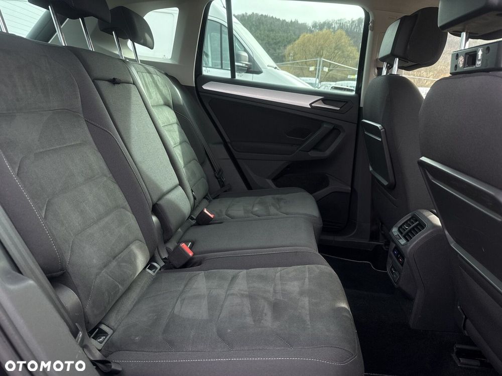 Volkswagen Tiguan - 34