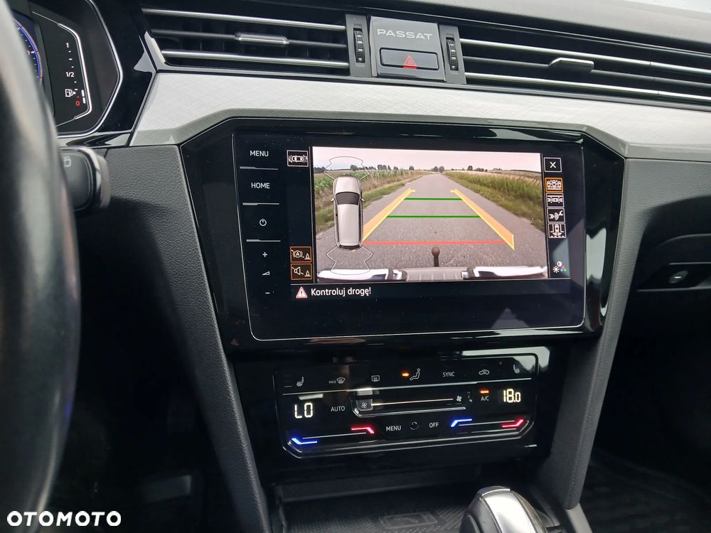 Volkswagen Passat - 14