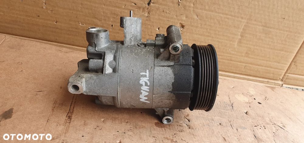 Sprężarka pompa klimatyzacji klimy VW Tiguan I Lift 2.0 TDI 5K0820803HX - 1