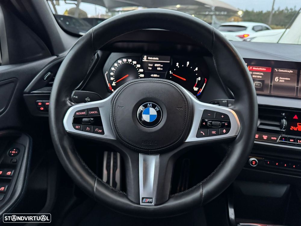 BMW 116 d Pack Desportivo M - 31
