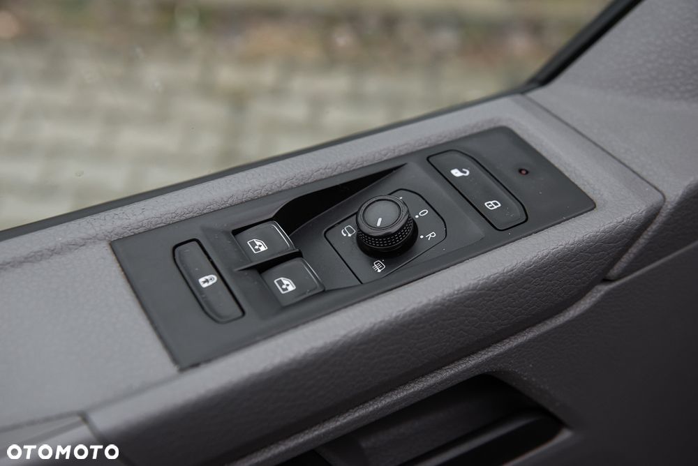 Volkswagen Transporter - 12