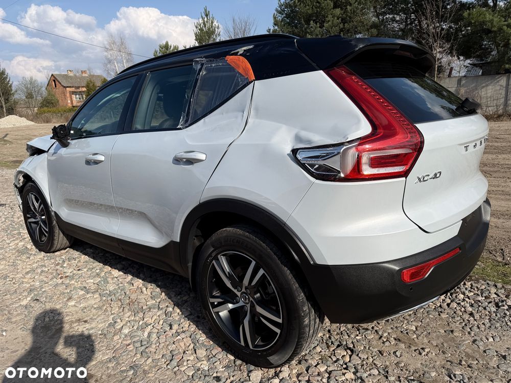 Volvo XC 40 D3 AWD Geartronic R-Design - 9
