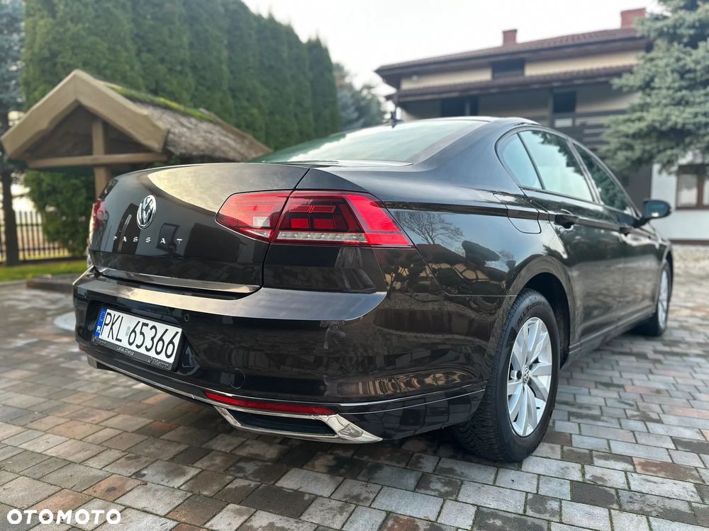 Volkswagen Passat - 7