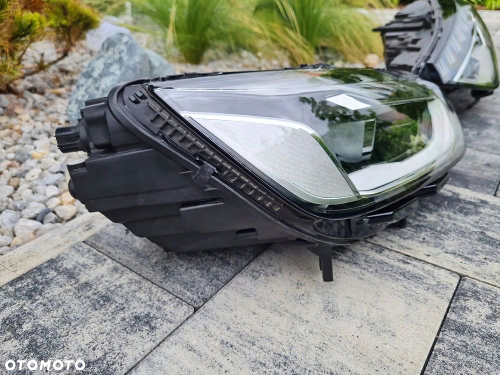 AUDI A4 S4 B9 Kompletne Lampy przód Full Led 8W0941033D, 8W0941034G - 6