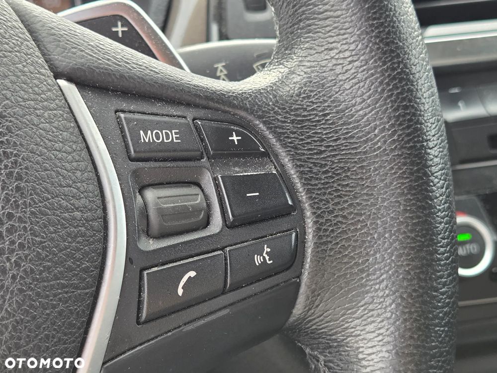 BMW Seria 3 330d Sport-Aut Blue Performance Modern Line - 21