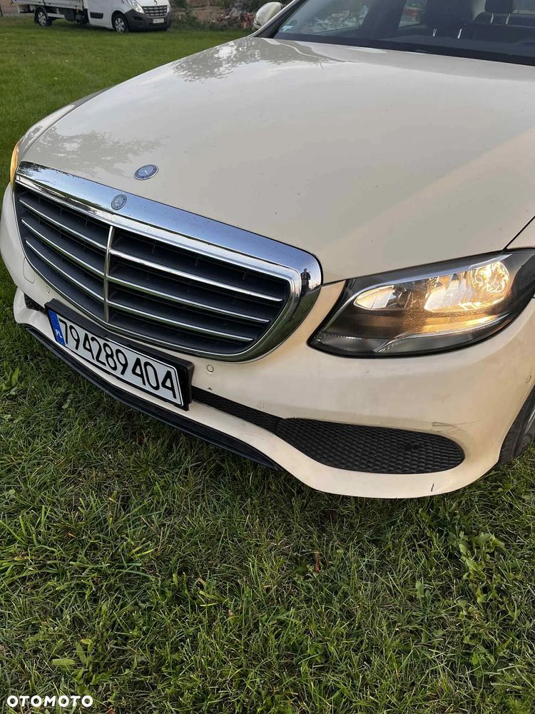 Mercedes-Benz Klasa E 200 d T 9G-TRONIC Exclusive - 2