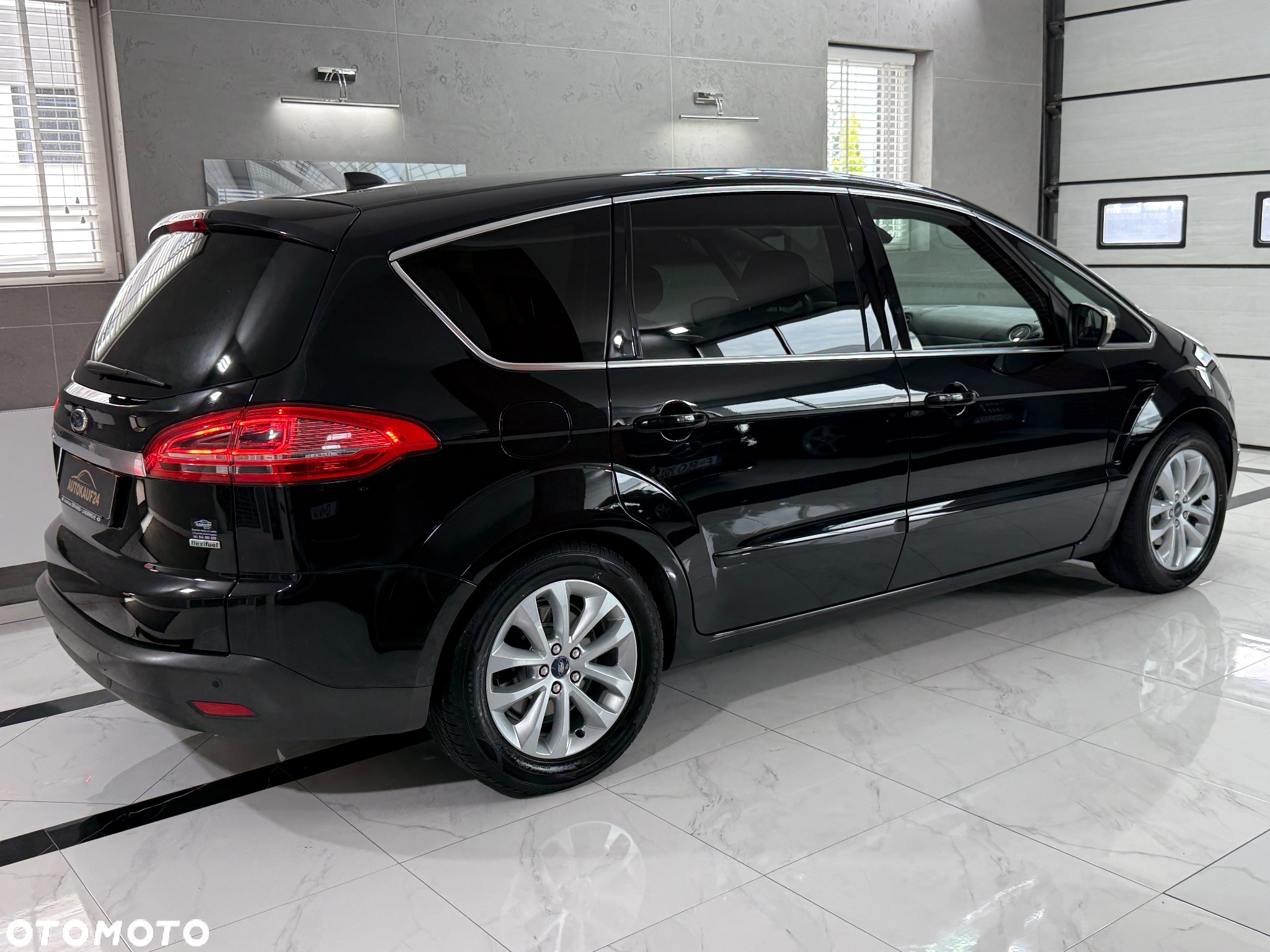 Ford S-Max 2.0 Titanium - 12