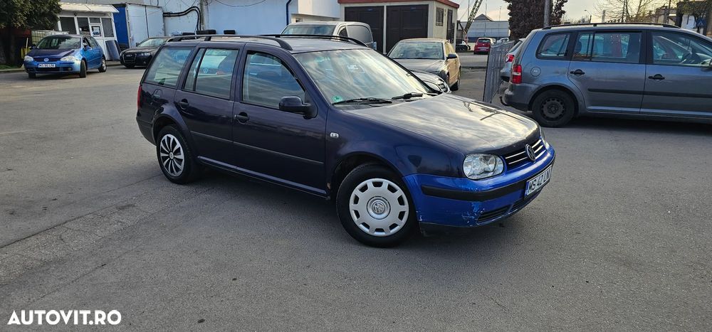 Volkswagen Golf - 3