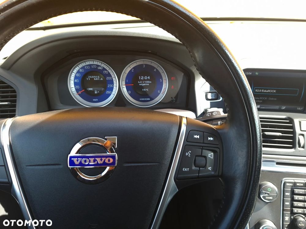 Volvo XC 60 D4 RDesign - 25