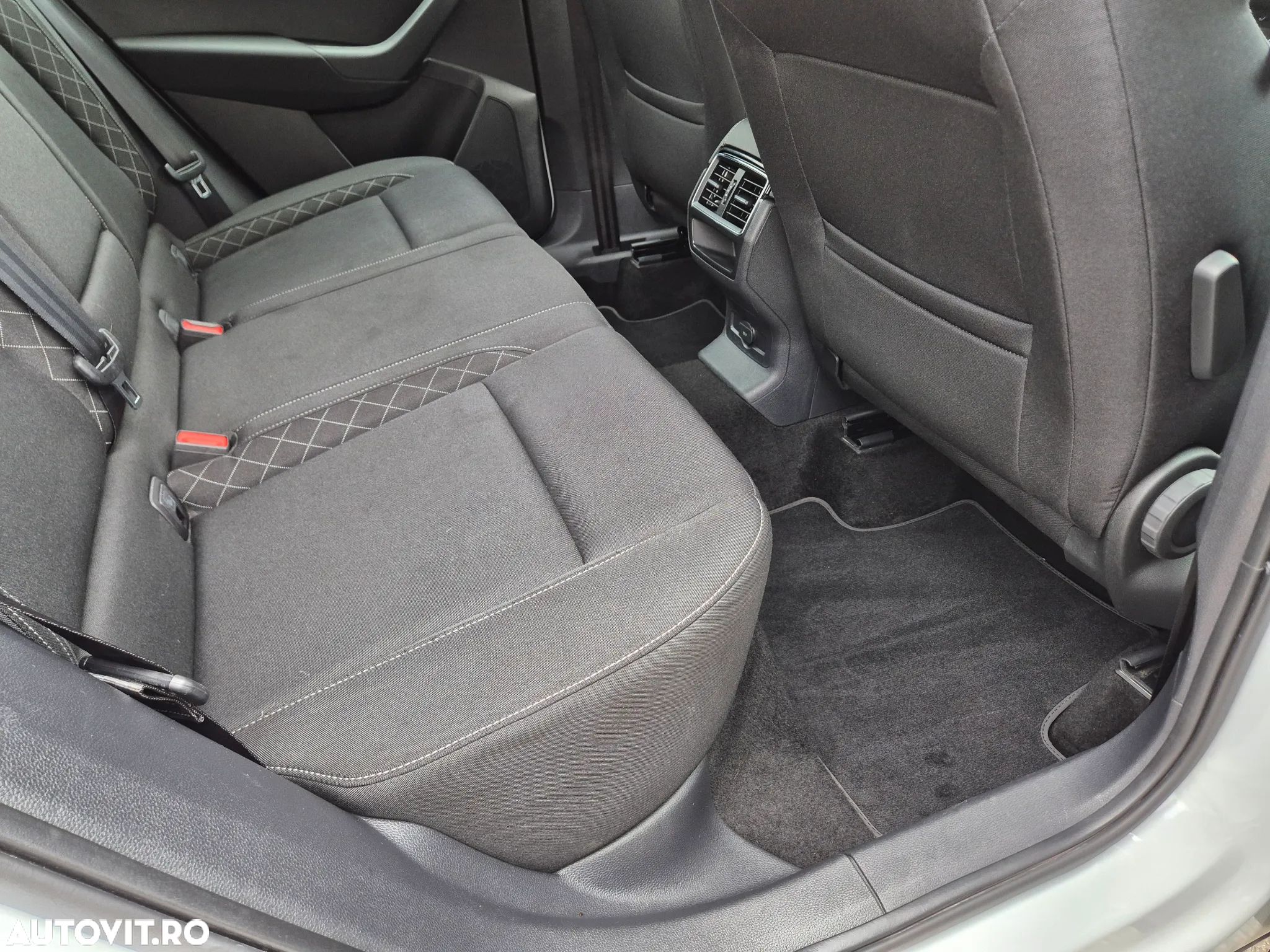 Skoda Karoq 2.0 TDI DSG Drive - 28