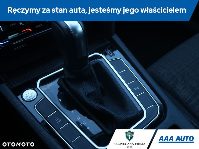 Volkswagen Passat - 16