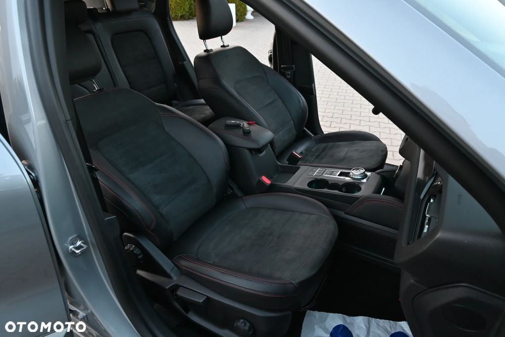 Ford Kuga 2.0 EcoBlue AWD ST-Line X - 28