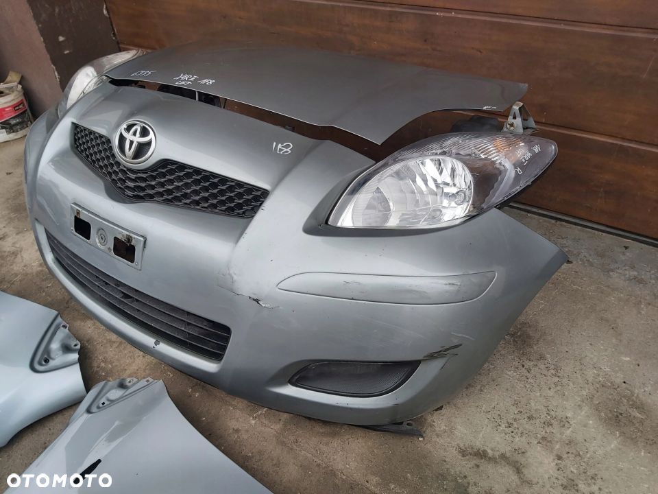 Toyota Yaris II LIFT Kompletny przód zderzak maska - 3