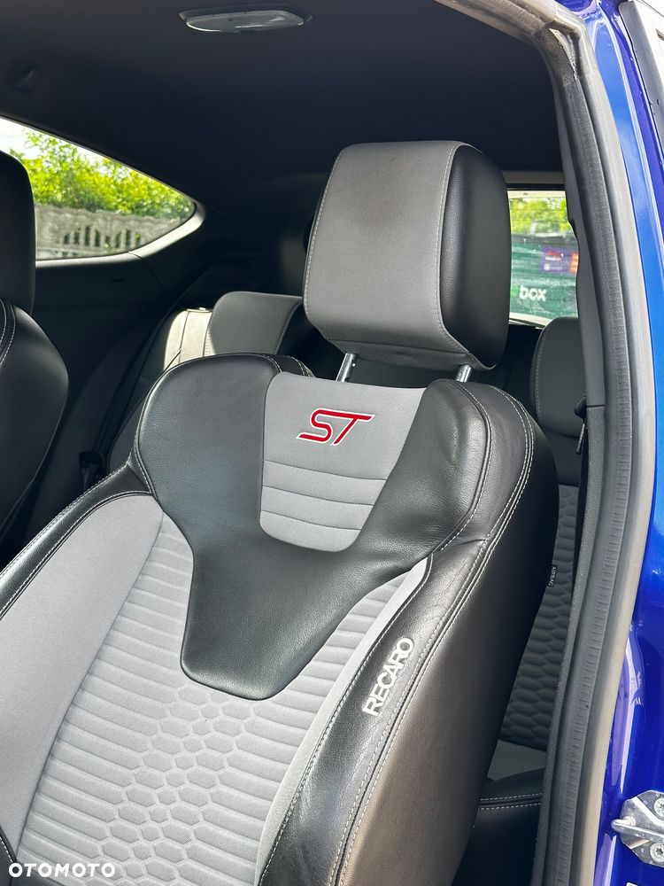 Ford Fiesta 1.6 EcoBoost mit Leder-Sport-Paket ST - 28