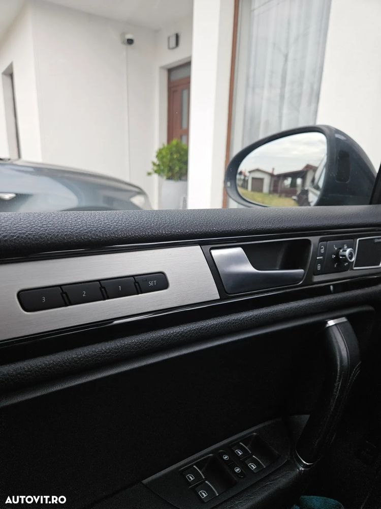Volkswagen Touareg - 4