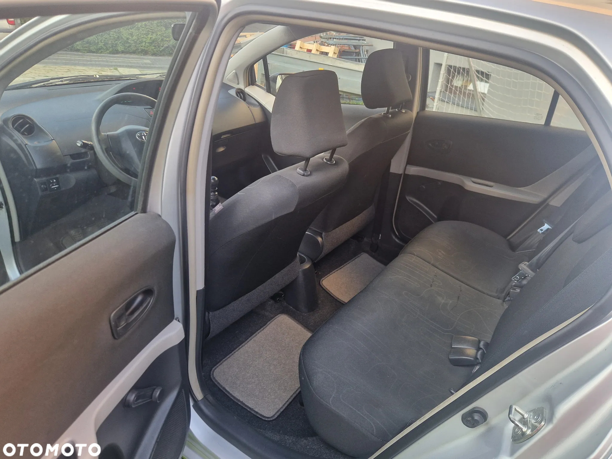 Toyota Yaris 1.33 Active - 8