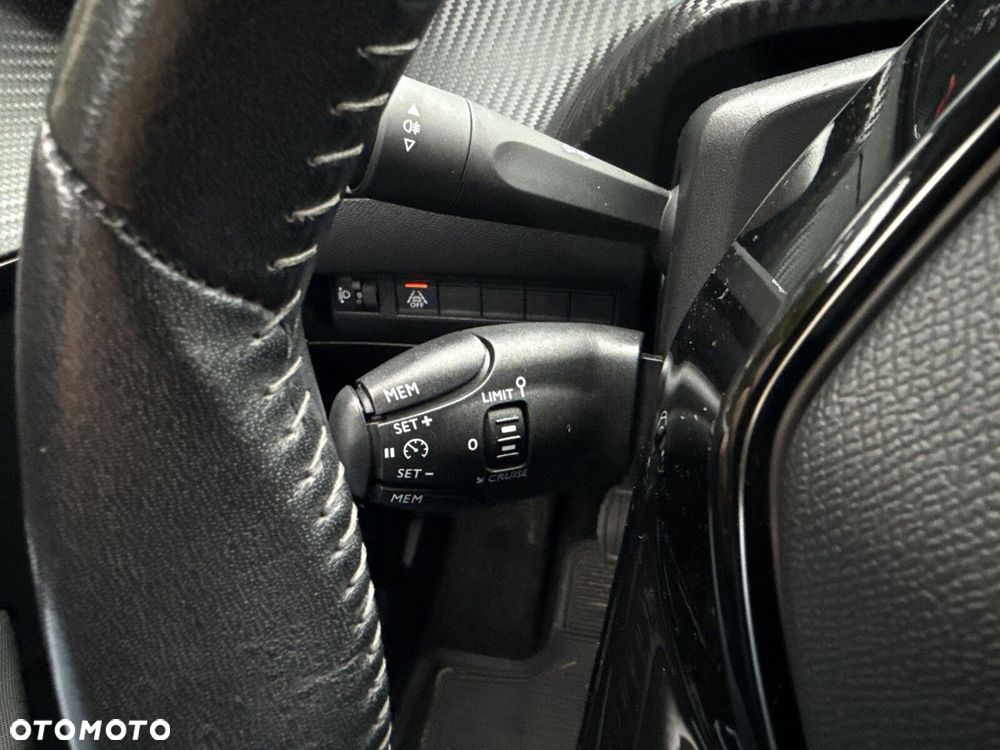 Peugeot 208 1.2 PureTech Active Pack S&S - 22