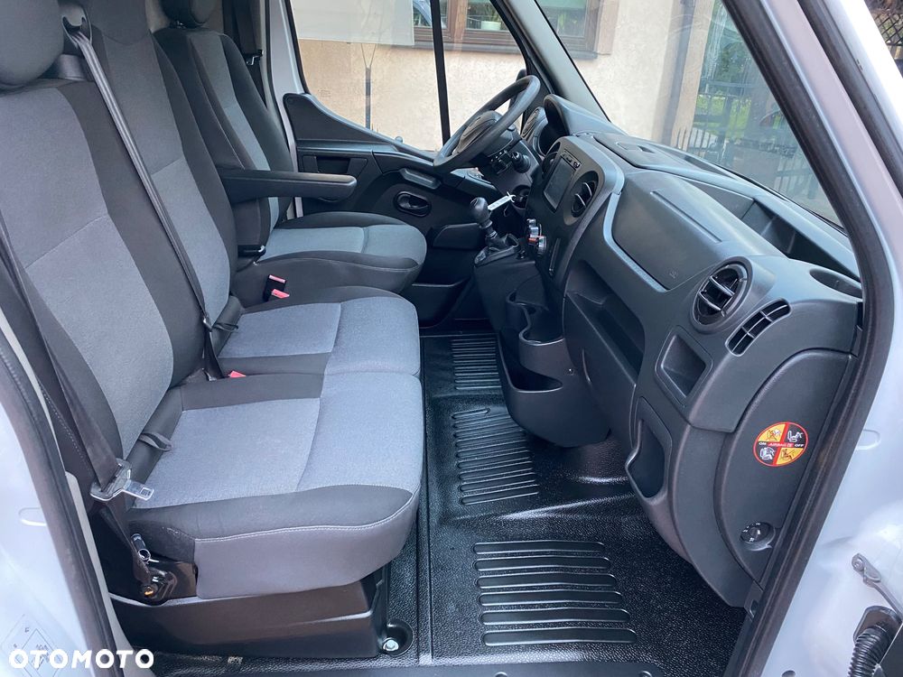 Renault Master L2 H2 warsztat mobilny zasilanie 230V - 17