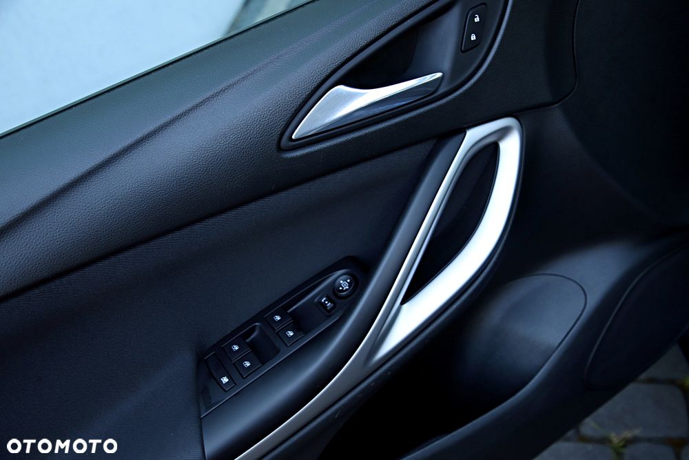 Opel Astra V 1.2 T Edition S&S - 19