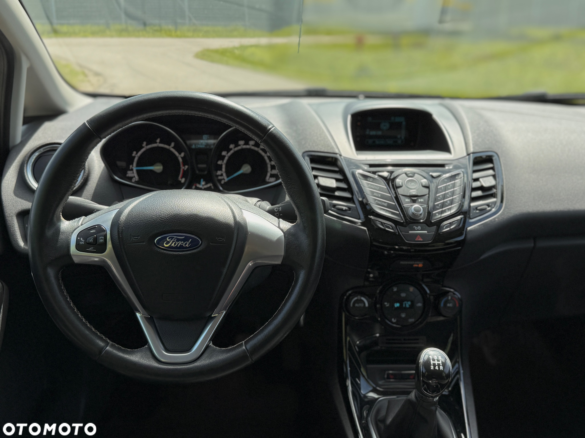 Ford Fiesta 1.0 EcoBoost S&S TITANIUM - 18
