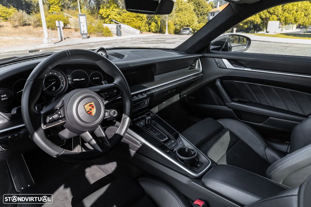 Porsche 911 (992) Turbo - 15