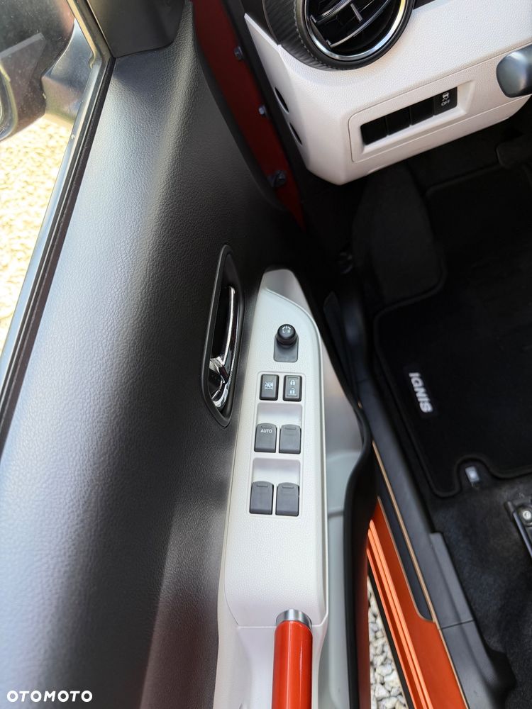 Suzuki Ignis 1.2 Premium AGS - 17