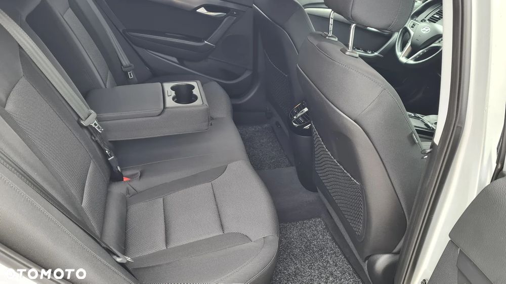 Hyundai i40 Kombi 1.7 CRDi DCT Premium - 34