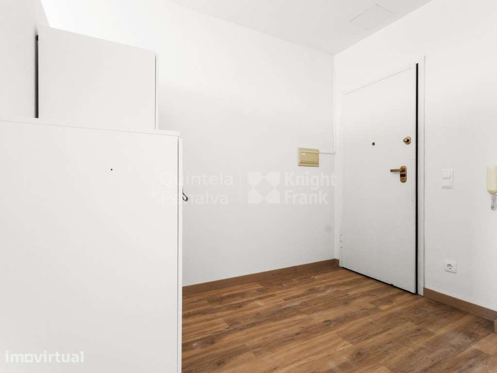 Apartamento T0 reabilitado no centro de Matosinhos - Grande imagem: 2/25